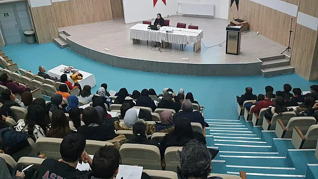 Akkoç, El Buruni'yi Anlattı