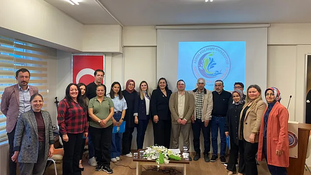 AKÜ'de Mezunlar Ve Öğrenciler Bir Arada