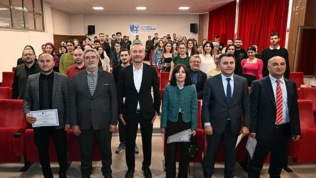 AKÜ'de Önemli Seminer: Çocuklara 'Suçlu' Değil 'Suça Sürüklenen' Gözüyle Bakılıyor