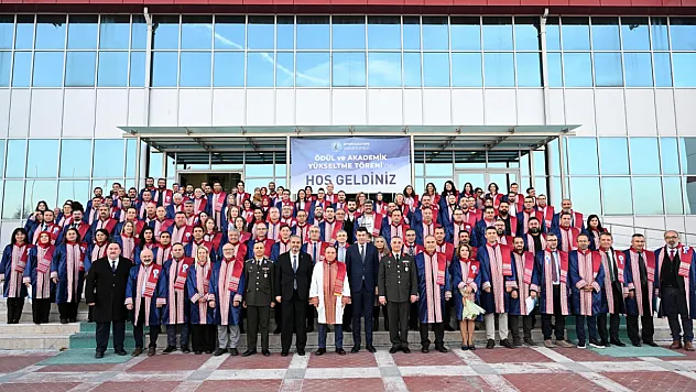 AKÜ'de Rekor Tören! 862 Akademik Yükseltme, 5 Yıllık Tam Akreditasyon ve Uluslararası Başarılar