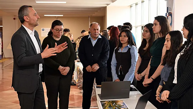 AKÜ İİBF'de Dijital Sergi Açıldı