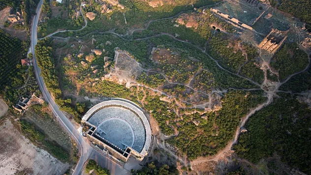AKÜ'lü Akademisyenlerden Heyecan Verici Keşif: Zeus'un Habercisi Gün Yüzüne Çıkarıldı