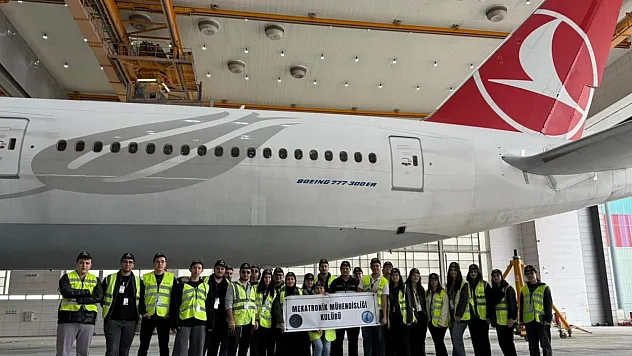AKÜ'lü Öğrenciler THY Teknik'te! Uçak Bakımını Yerinde Gördüler