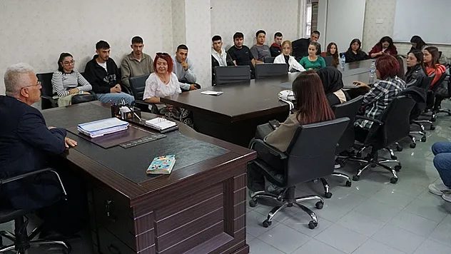 AKÜ MYO Öğrencileri Şuhut Belediyesi'nde Ders İşledi
