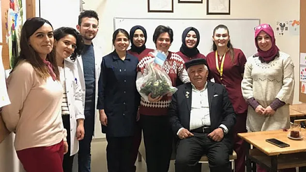 AKÜ öğretim elamanlarından misafir öğrencilere destek