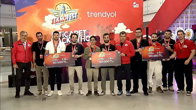 AKÜ Teknofest'te İkincilik Elde Etti