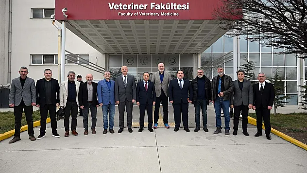 AKÜ Veteriner Fakültesinde Bayrak Değişimi