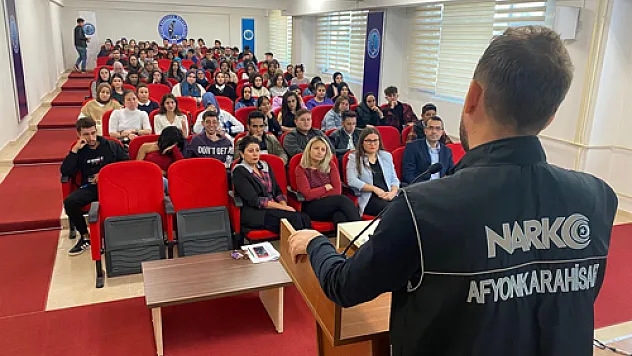 AKÜ’de 'Narko Gençlik' konferansı verildi
