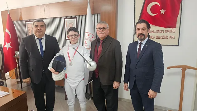 'Alperen Geleceğin Olimpiyat Şampiyonu'