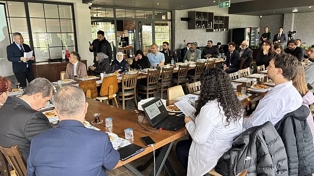 Alzheimer'dan Nasıl Korunuruz? Rektör Aslan Anlattı
