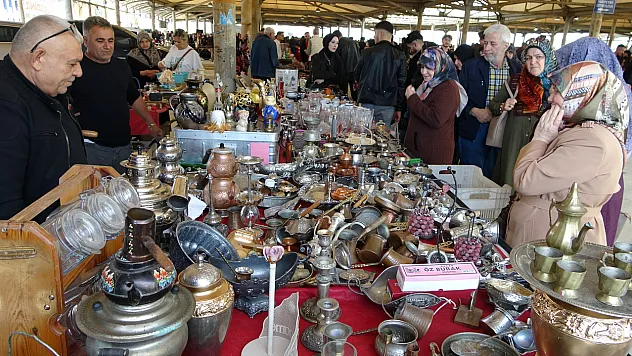 Antikacılar Derneği Başkanı Adem Akgün: 'Antikacılık Kütahya'da Bir Kültür Haline Geldi'