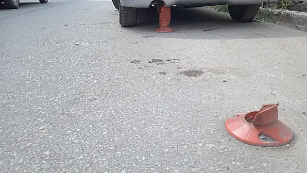Araçlara trafik dubaları bile engel olmuyor