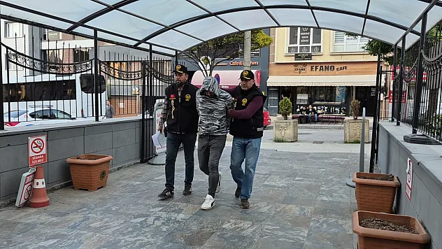Arkadaşını Bıçaklayıp Kaçmıştı! Eskişehir'de Tutuklandı