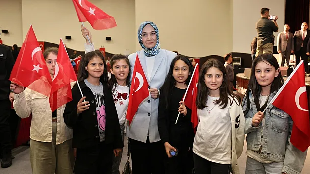 Armoni Mızıkası İle Büyük Coşku