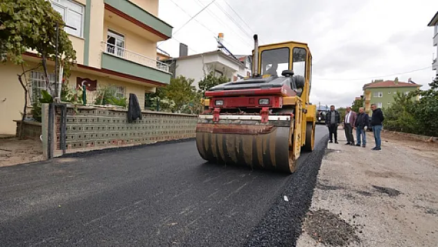 Asfalt çalışmaları devam ediyor