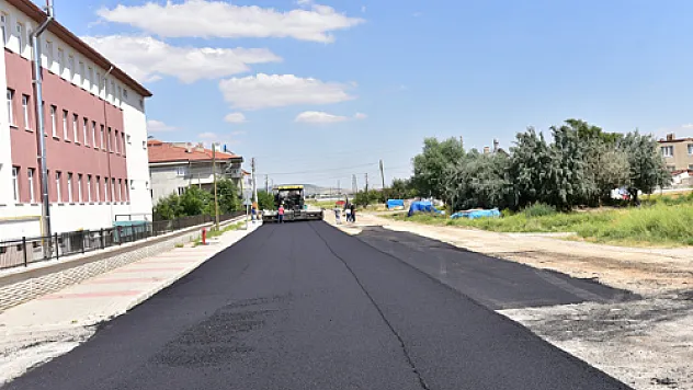 Asfalt çalışmaları devam ediyor