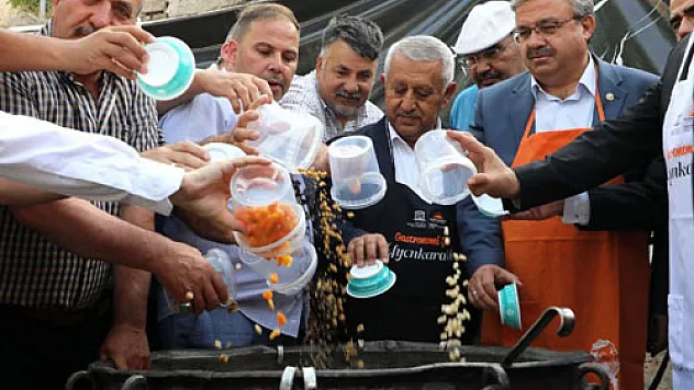 'Aşure geleneğini yaşatmaktan dolayı mutluyuz'