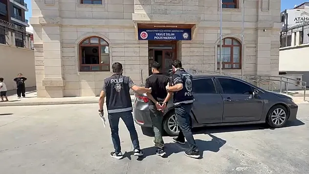 Ata Dakikalarca Şiddet Uyguladı! Görüntüler Ortaya Çıkınca Yakalandı