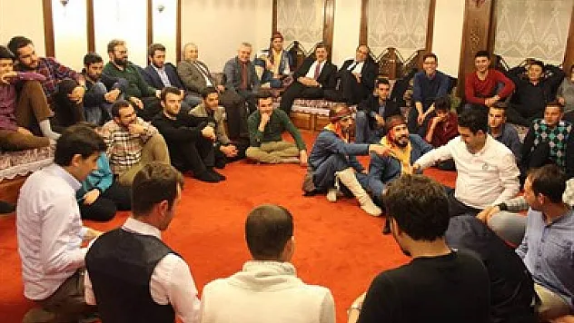 Ataş, Yarenler Gecesi'nde – Kocatepe Gazetesi
