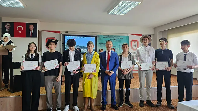 Atatürk Anadolu Lisesi'nden Bir İlk Afyon'da Velilerde Okuma Sürecine Dâhil Oldu
