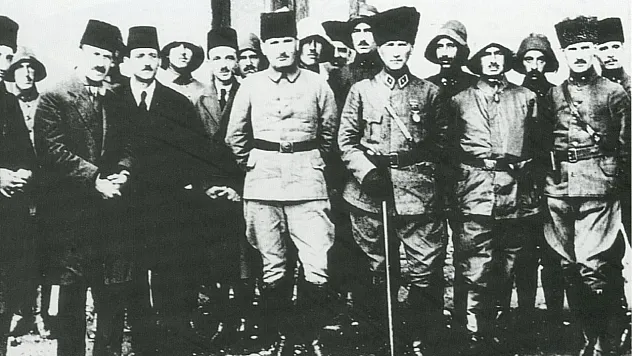 Atatürk, Meclis'te Büyük Taarruz'u Anlatıyor…