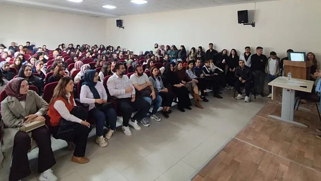 Atatürk SHMYO Mezunları Tecrübelerini Paylaştı