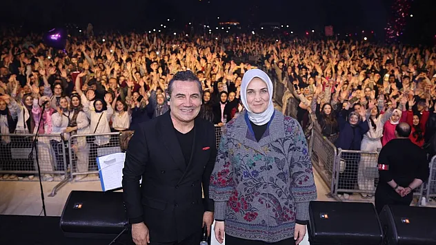 Ayazini Konser İle Coştu… Üniversite Öğrencileri İçin 40 Araç!