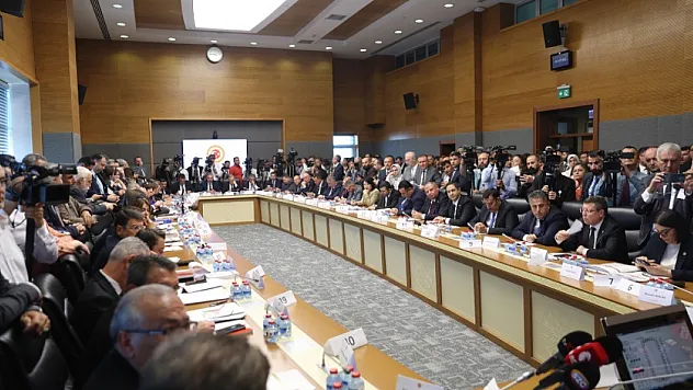 Ayyüce Türkeş İle MHP'li Bülbül Arasında Meclis'te Gerilim: 'Sen Ağzını Topla, Pislik Sensin'