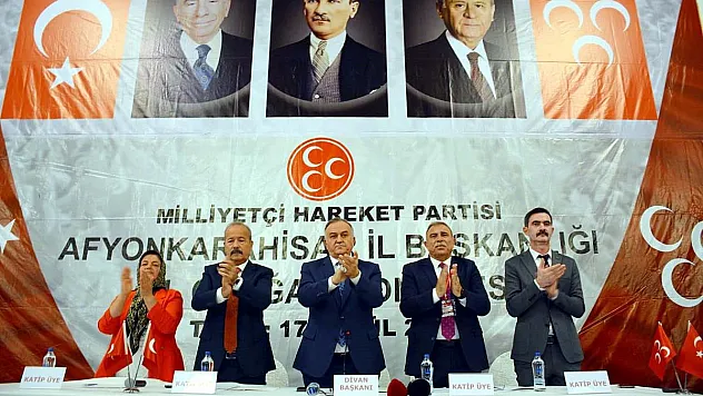 Bahçeli’den MHP’lilere: 'Duruşunuzla hayranlık uyandırıyor, dirayetinizle de birilerinin uykularını kaçırıyorsunuz'