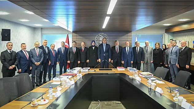 Bakan Ersoy'dan, Afyonkarahisar'a Özel İlgi