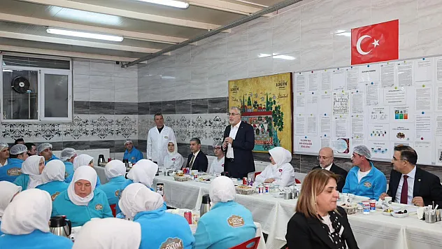 Bakan Işıkhan, İşçilerle İftar Yaptı