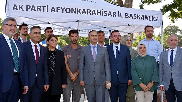 Bakan Kacır, AK Parti'ye Üye Kaydı Yaptı