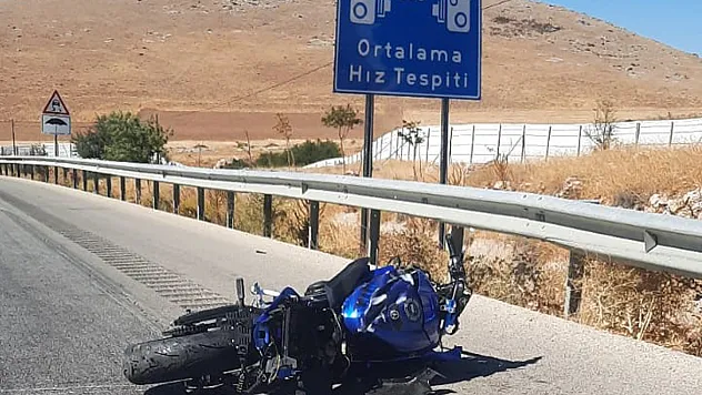 Bariyerlere Çarpan Motosiklet Sürücüsü Ağır Yaralandı