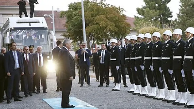 Başbakan Yıldırım Valilik'i ziyaret etti
