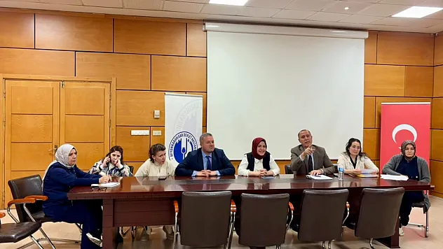Başhekim Acar Ve Hasta Yöneticileri Çalışanları Dinledi
