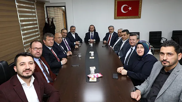 'Başkan Adayımız Belirlendiğinde Aday Adaylarımız El Ele Çalışacaklar'