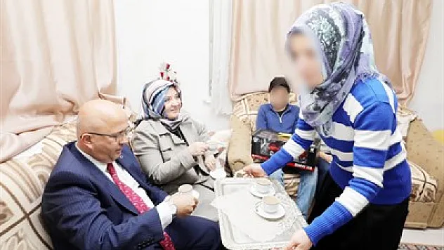 Başkan Çoban ihtiyaç sahibi ailelerin yanında