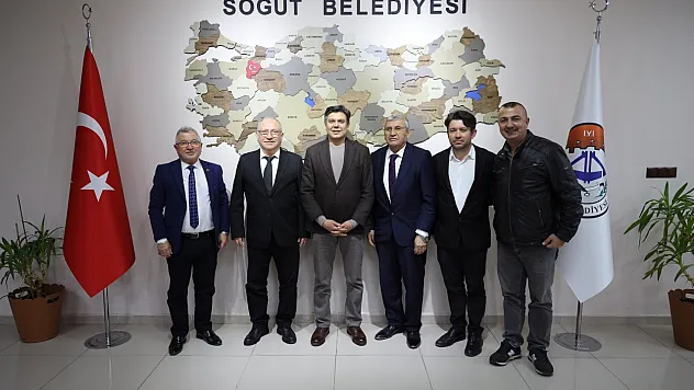 Başkan Durgut'a Onursal Üyelik Plaketi