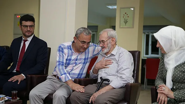 Başkan Huzurevi sakinleriyle bir araya geldi