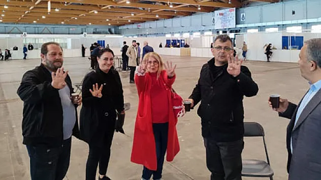 Başkan Koyuncu, Brüksel'de Türk seçmenlerle buluştu