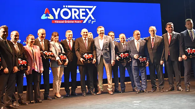 Başkan Mühsürler'e YÖREX Plaketi