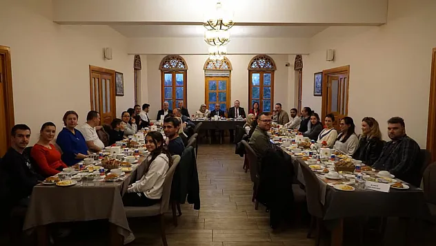 Başkan Özaşkın, Hekimlerle Bir Araya Geldi