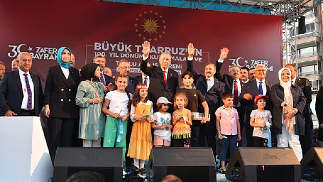 Başkan Zeybek, Afyonkarahisarlılara teşekkür etti