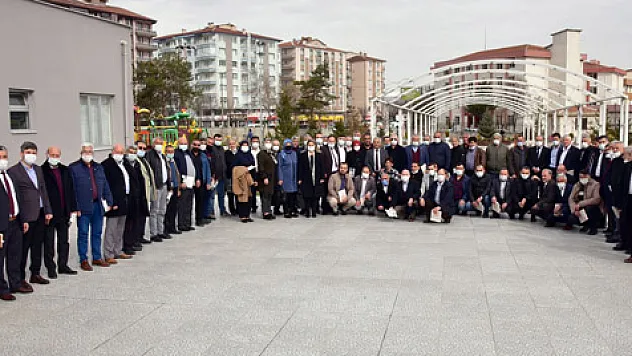 Başkan Zeybek, muhtarları dinledi