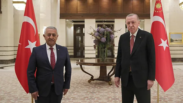 Başkan Zeybek, Reis ile yanyana