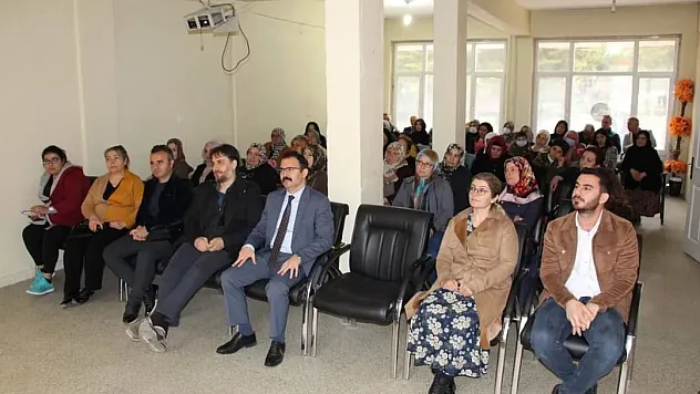 Başmakçıda 'öfke kontrolü ve kadına yönelik şiddetle mücadele' semineri