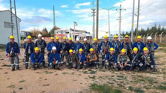 Bayramda Kesintisiz Elektrik İçin Dev Ekiple Sahadalar