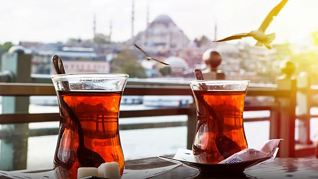 Bazı Çay Markalarında Yasaklı Boya Tespit Edildi