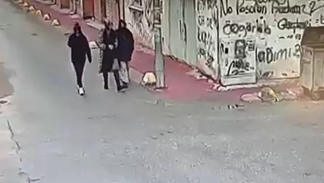 Bebek Kamerasına Kadar Çalan Kadın Yakalandı