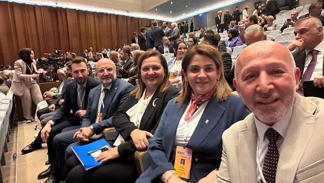 Belediye Başkanı Burcu Köksal, Transferden Sonra İlk Kez Toplantıda